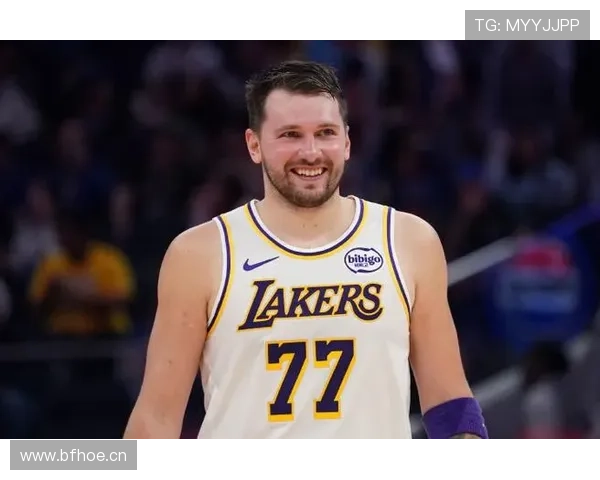 东契奇赛后换了三套衣服，感觉他连下班都像走红毯一样讲究